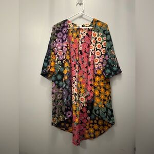 Lularoe Floral Multicolor Lindsay Kimono. Women’s Small 00-8.